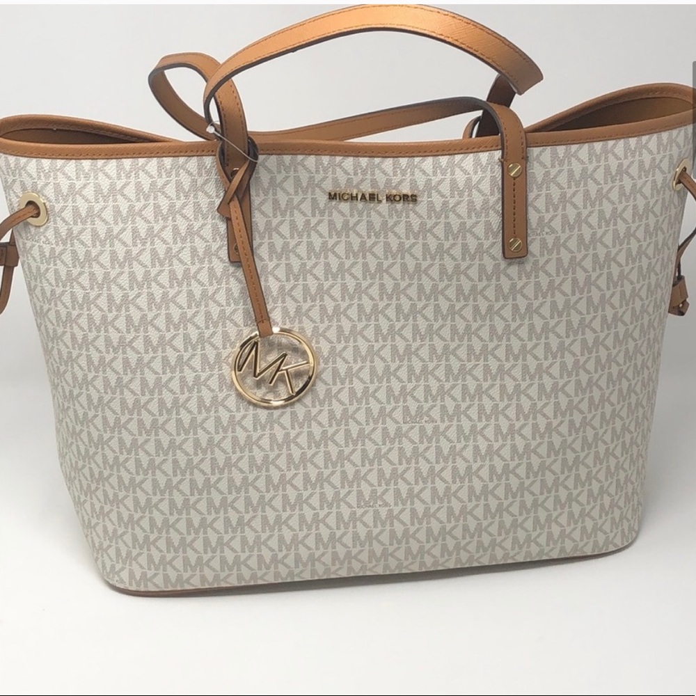 MICHAEL KORS JET SET TRAVEL LG